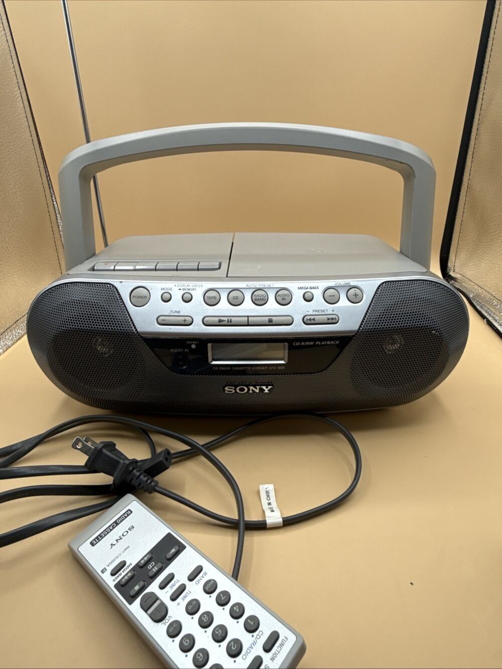 Sony CFD-S05 Gray AM/FM CD-R/RW Radio Cassette fully tested and working Remote